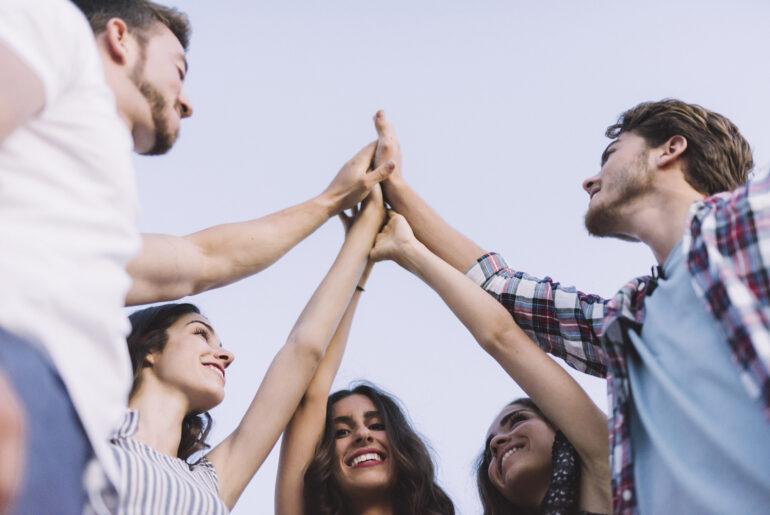 La fuerza centrípeta de las relaciones sociales: La oxitocina Repensando nuestras relaciones (2ª parte)